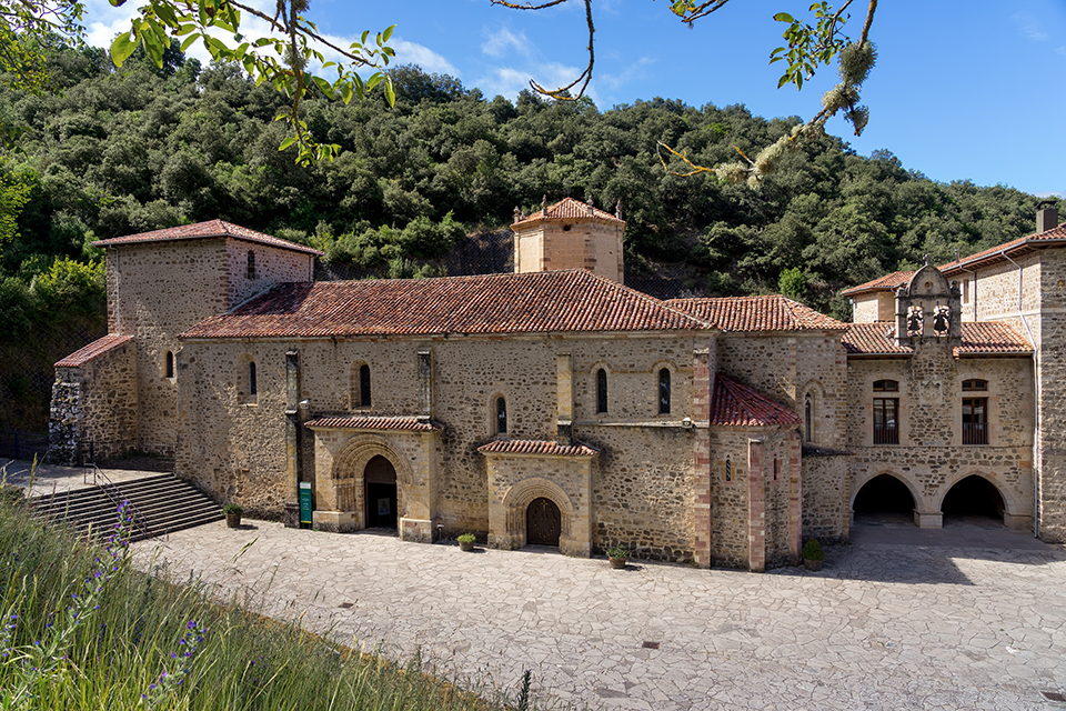 Santo Toribio de Liébana © Foto9546 Dreamstime/ ID 362543314