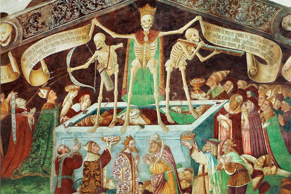 Frescos on the outside of the oratorium Dei Disciplini in Clusone near Bergamo © wikipedia