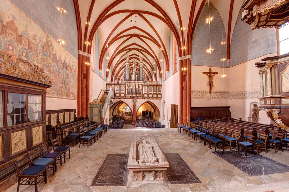Altenberg Kirche with view towards the Organ - Altenberg Klosterkirche