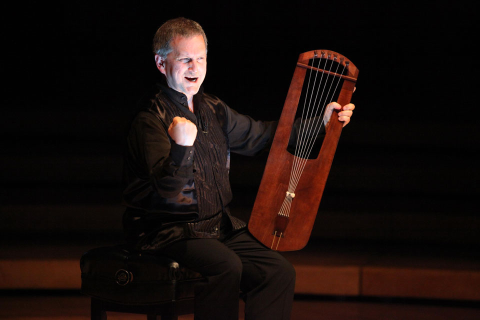 Bagby performing Beowulf at Ozawa Hall 2018 © Hilary Scott