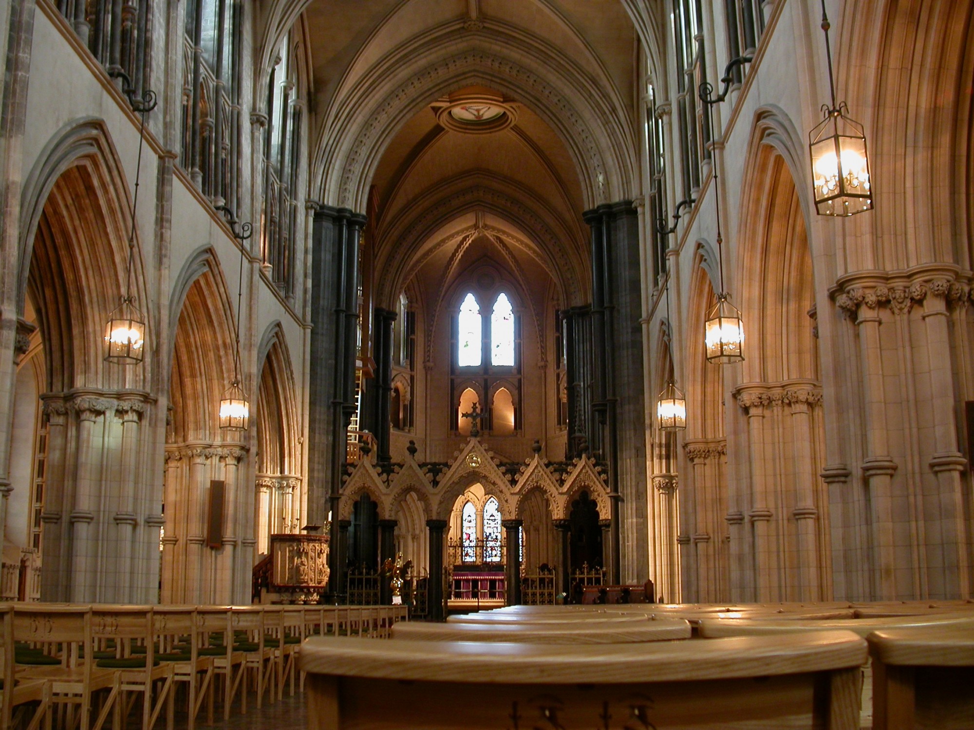 Dublin_Christ_church_cathedral_wiki