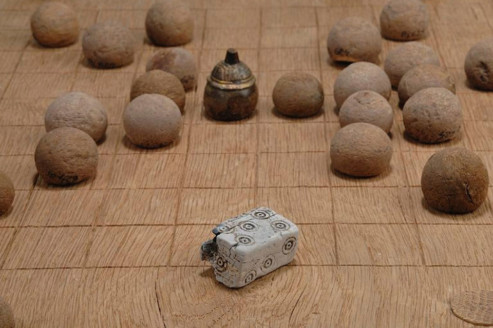 Gaming pieces from Birka © Historiska Museet