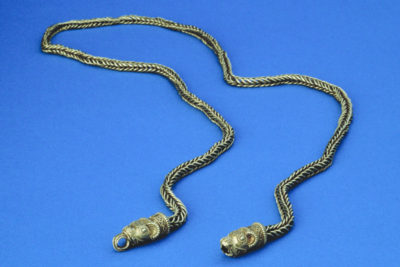 Golden chain found at Vejen in 1911. Photo: National Museum/Arnold Mikkelsen