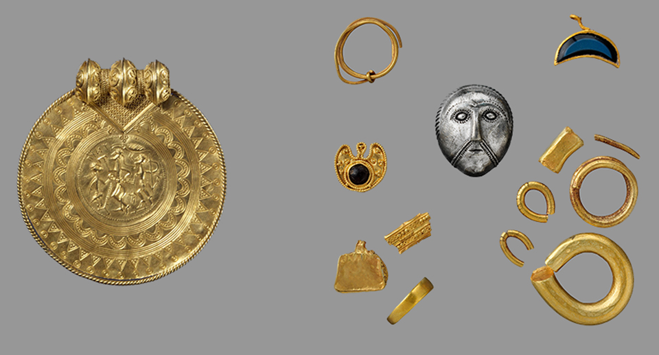 Golden hoards from Gudme. The finds to the left were discovered beneath a post, the bractate shows the story of Baldur from the Nors Mythology. © Natmus/Lennart Larsson and John Lee CCBYSA