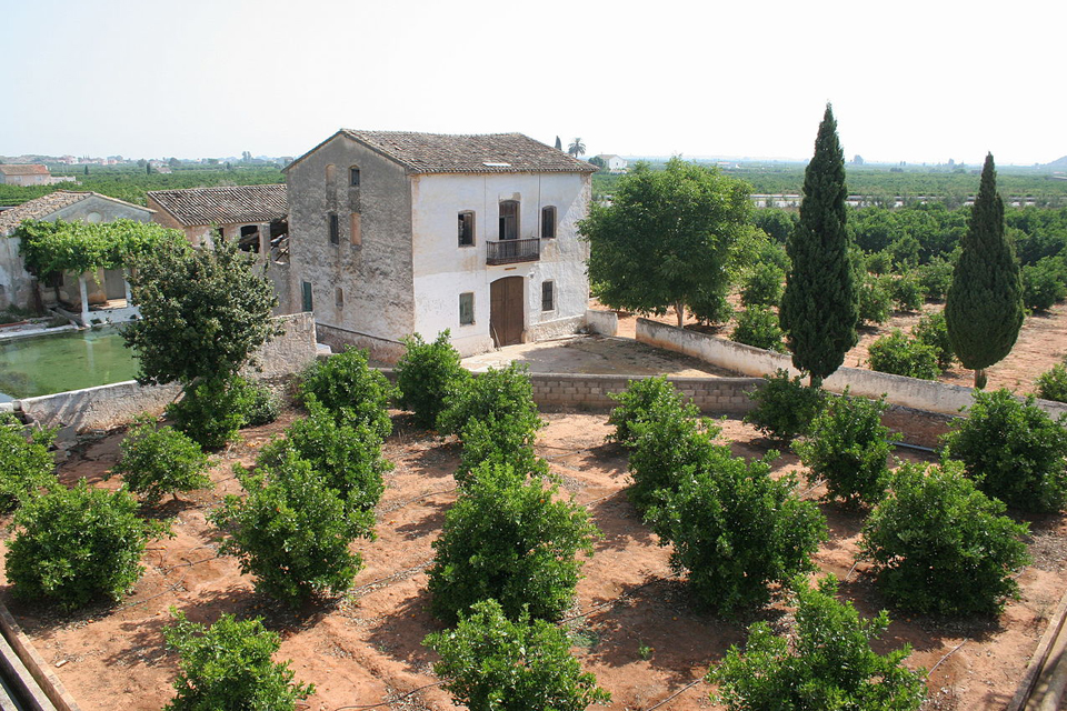 Huerto from outside Valencia. Source Wikipedia