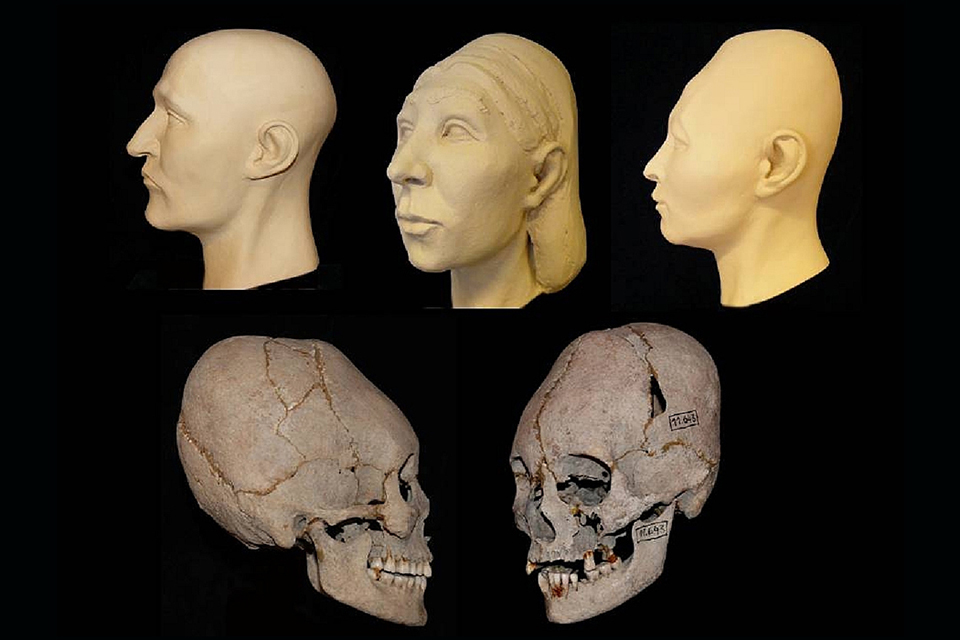 Huns with elongated skulls . Source: Europeana