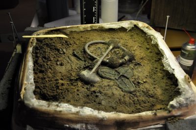 Viking hoard from Ll Karleby still in block of soil © ROMU