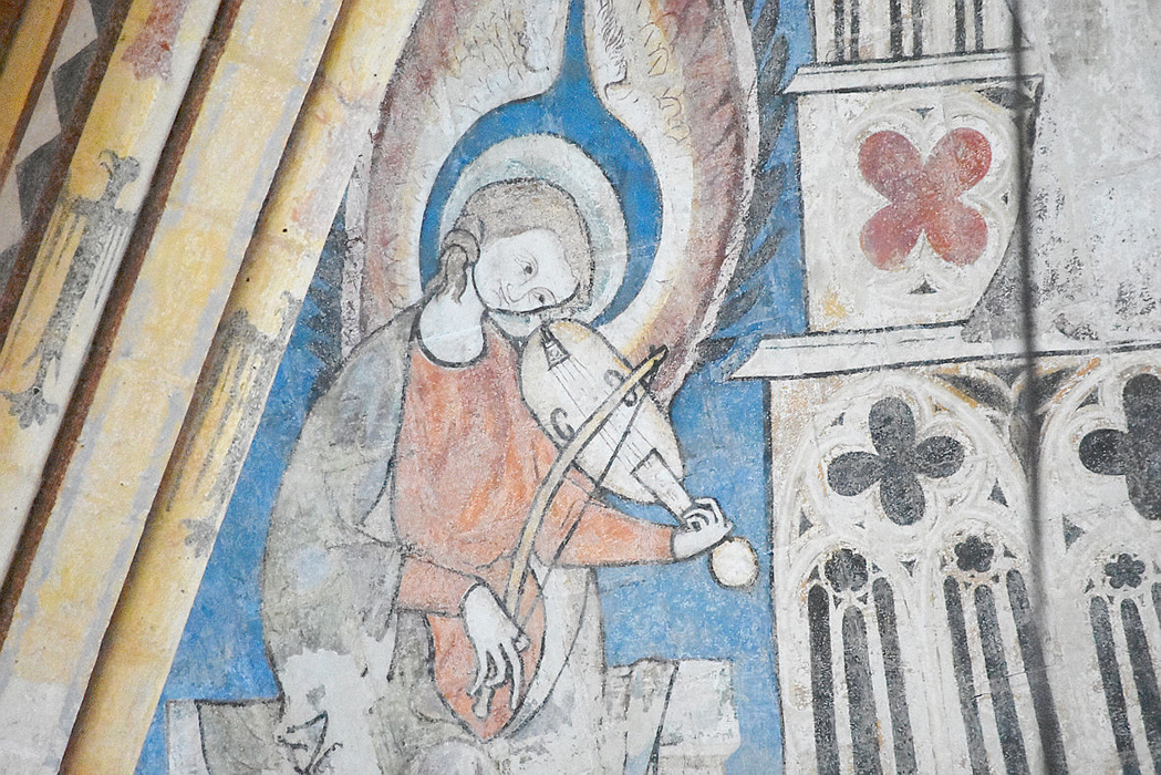 Angel playing music. From the Cathedral in Poitiers. Xavier Guilloteau/Diocèse de Poitiers