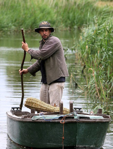 Peter Carter was the last licensed fisherman puntin for eels in the fens. He ended 600-years family history in 2016. Source: Pinterest