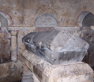 Radegonde tomb poitiers © Roch Liliane