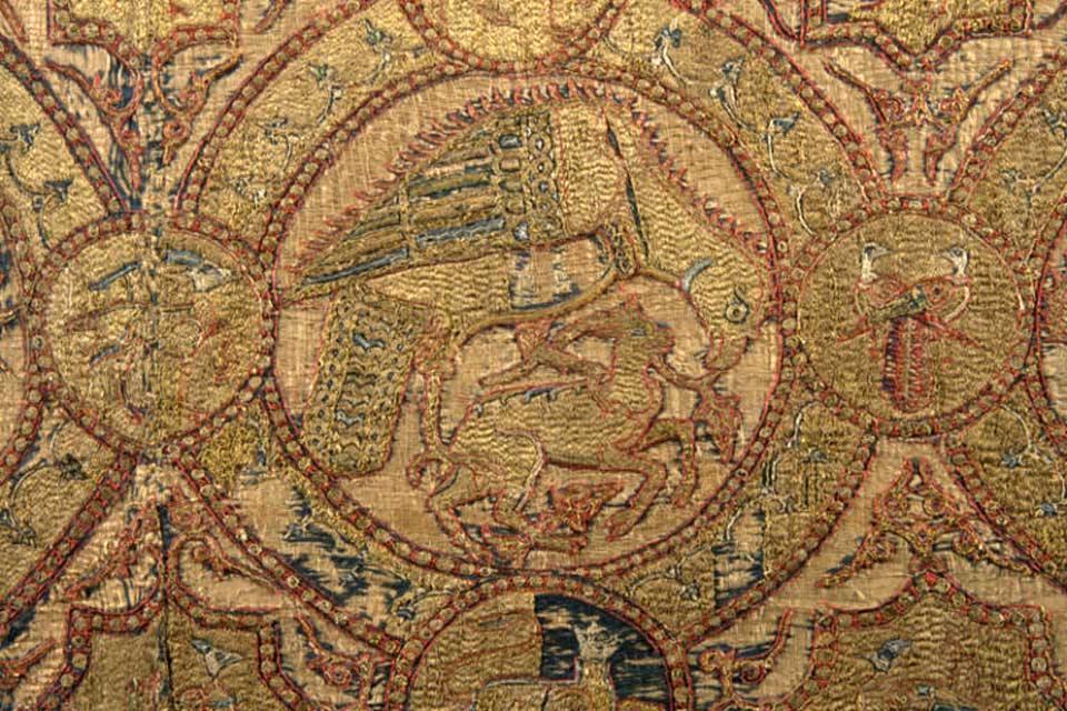 Eagle devouring a deer. Detail from the Cahsuble of Thomas Becket in Fermo © Museo Diocesano di Fermo
