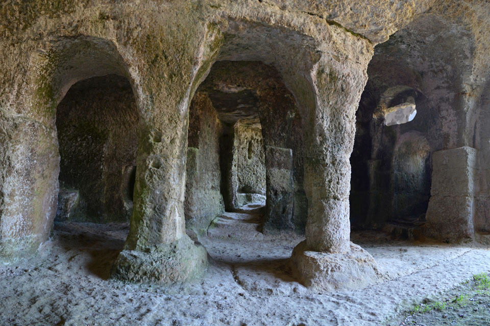 Rock-hewn church at Gurat. Source: Wikipedia