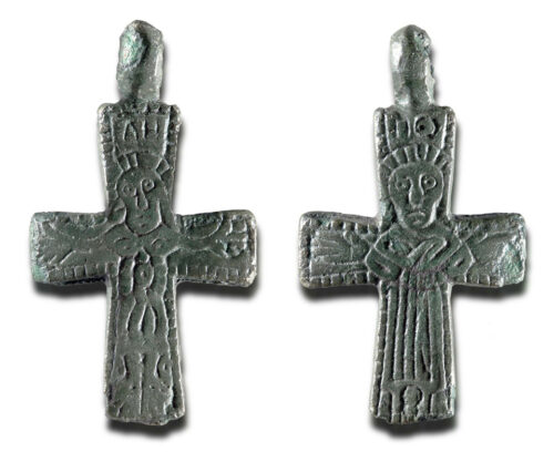 Cross pendant from Belaya Toerkov, Kiev. Jelling style, 10th century. Source: Private collection/Thomas Kamphuiss
