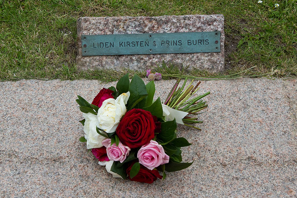The grave of Liden Kirsten and Buris at Vestervig © Vestervig Church