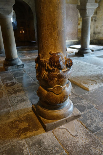 web-lunds-cathedral-crypt-wikipedia