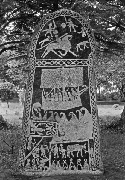 Bild stone from Hnninge, Gotland. 8th century. Photo from 1933. Source: wikipedia