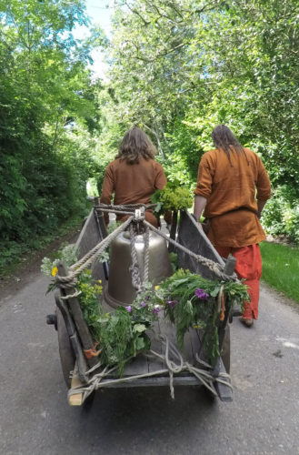 Carting the bell from haitahbu to Hollongstedt. It took five hours © Wikinger Museum Haithabu