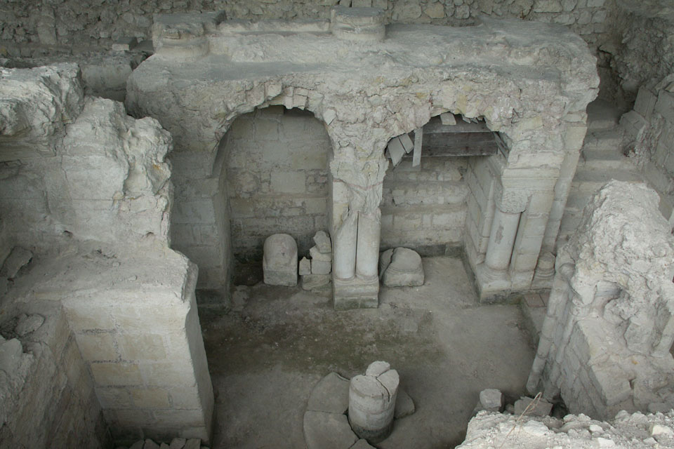 Crypt of Romanesque Church at Marmoutier at Tours © Inrap