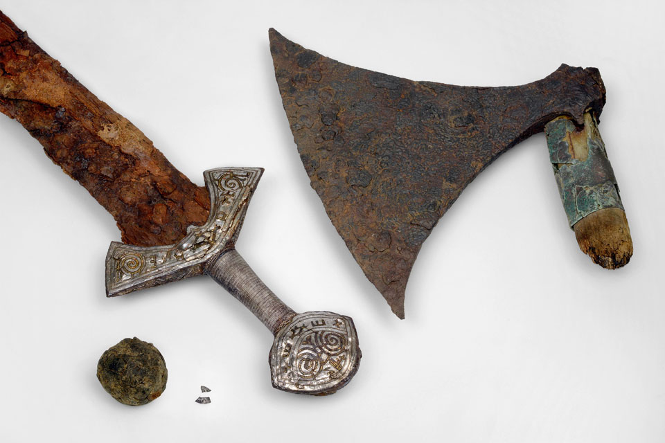 Sword and ax from Langeid, first half of the 11th century. © Museum of Cultural History, UiO