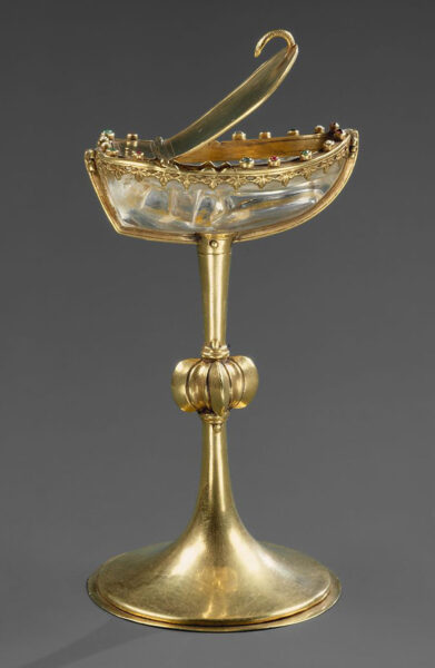 Salt Cellar of Rock Crystal and gold c. 1250. © MET/PD