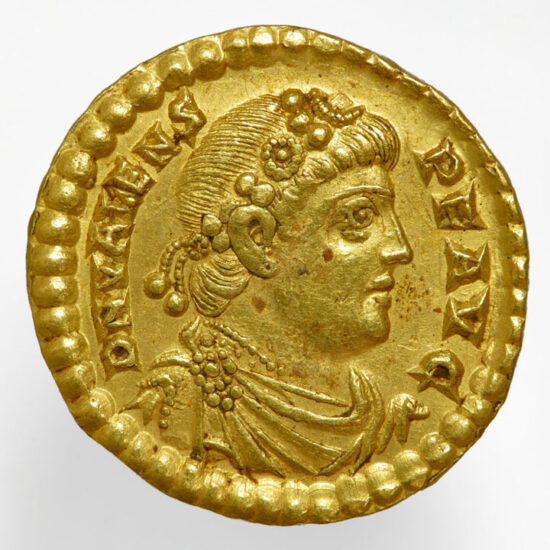 Solidus with portrait of Severus. Minted in Toulouse between AD 461-465. © Musée Saint-Raymond and Daniel Martin