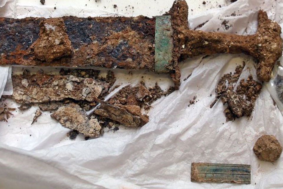 Sword found at Marlow @ University of Reading