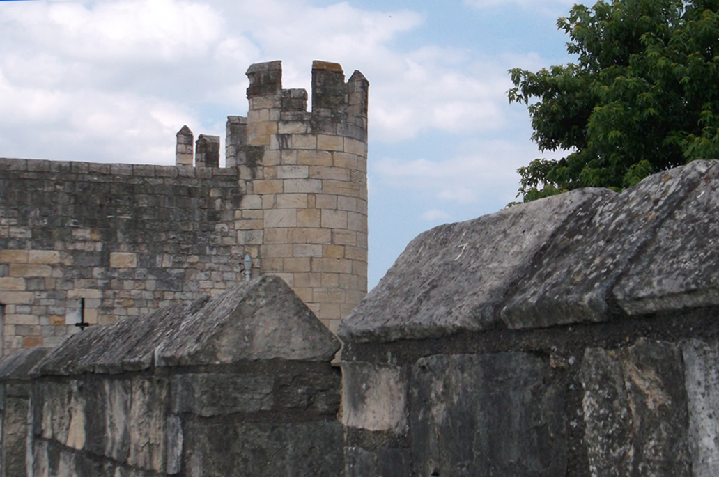 York City Walls - Walmgate Bar - source - Wikipedia