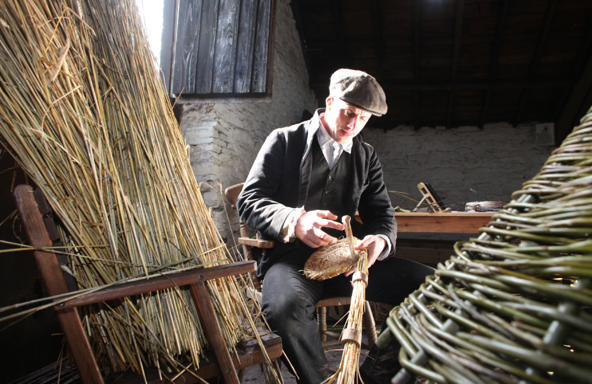 Alex Langlands Cræft - An Inquiry Into the Origins and True Meaning of Traditional Crafts