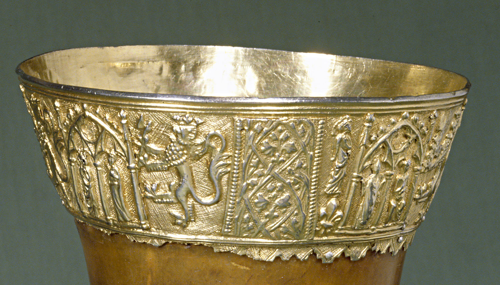 The Royal Drinking Horns of Norway Medieval Histories