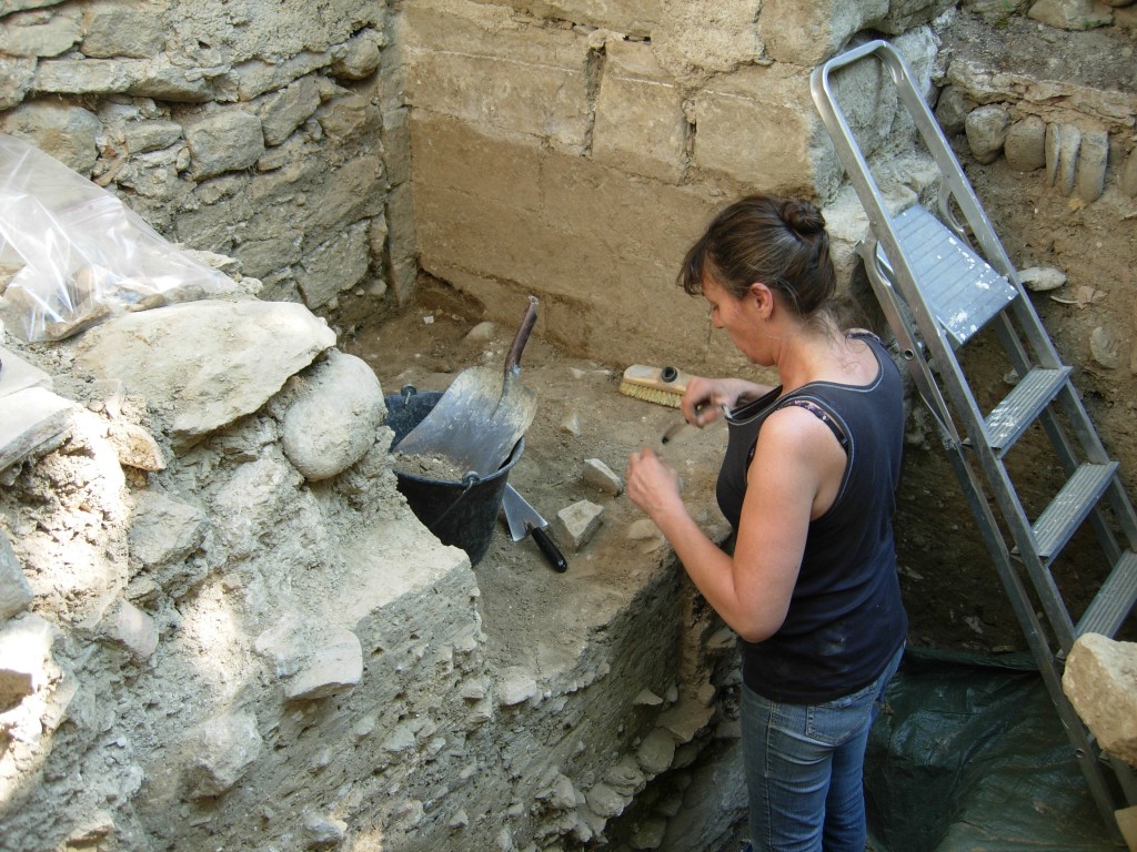 Digging for Carcassonne Prison Photographie © Dominique Baudreu