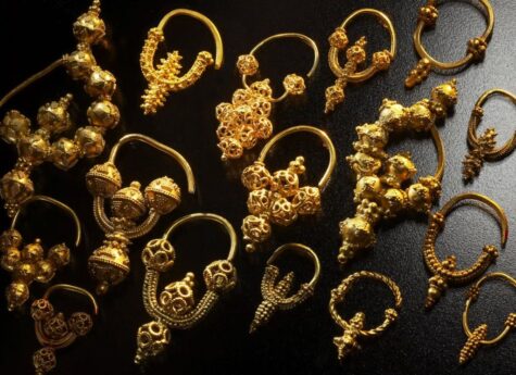 Earrings from Mikulcice Source: Wikipedia