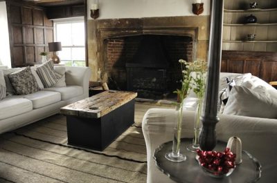 Lounge at swan house - a medieval inn in Hastings