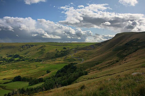 Peak District. Source: wikipedia(/Evilbish