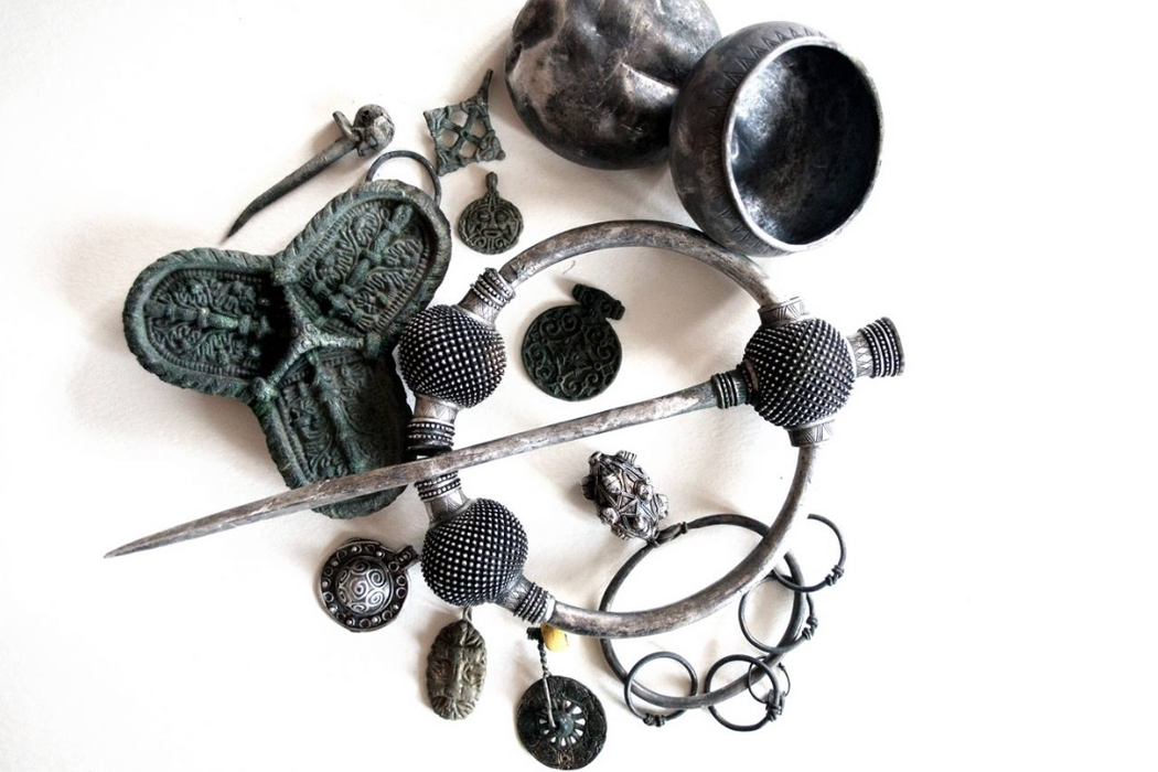 Pieces from the Ll Karleby Hoard © ROMU
