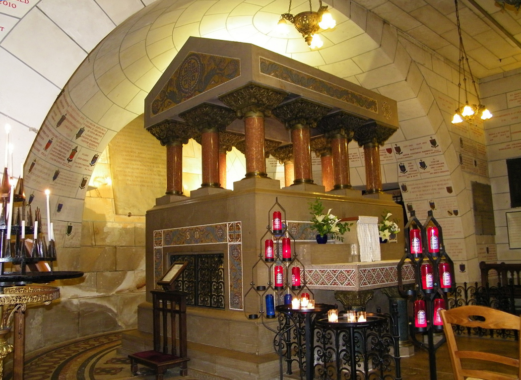 Tomb of St. Martin in present day Neo-Medieval Basilica
