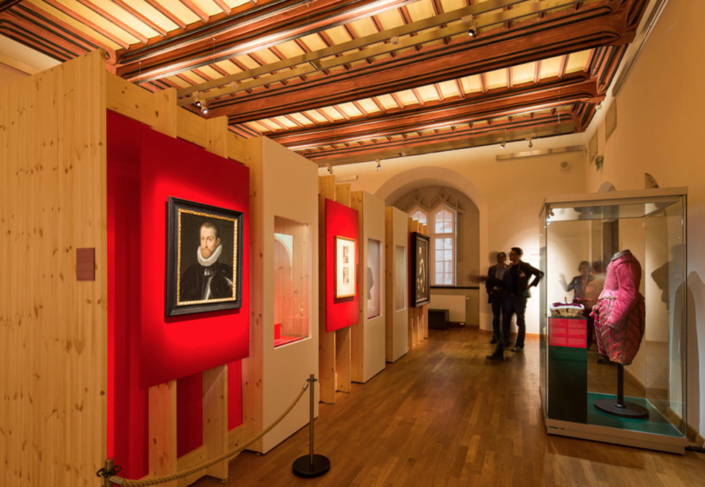 View of the exhibition in Torgau summer 2015 - showing the preserved dress of the Saxon elector from 1560