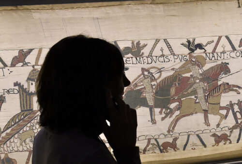 Visiting the Bayeux Tapestry © Bayeux Museum